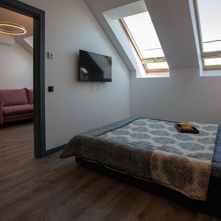 M8 Stylish One-Bedroom Apartment Kaunas Ngoại thất bức ảnh