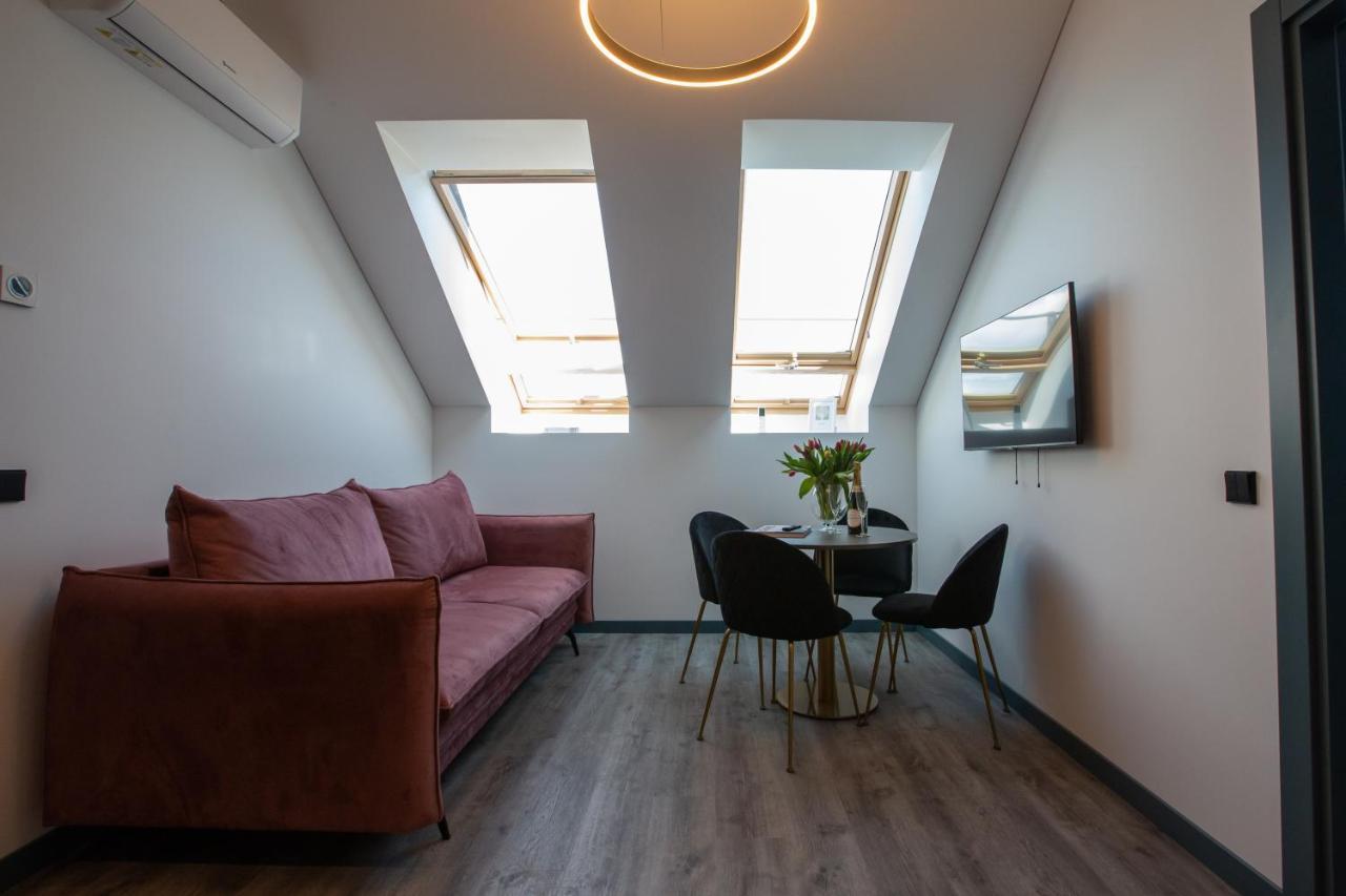 M8 Stylish One-Bedroom Apartment Kaunas Ngoại thất bức ảnh